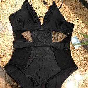 💥NWT💥 sexy black mesh cut out one piece!